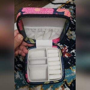 Thirty-One Gifts small jewelery case